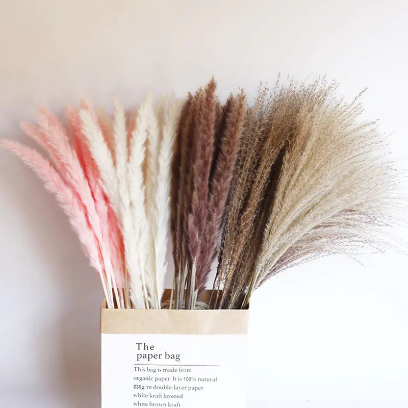 Minimalist dried floral arrangement centerpiece - Living Abroad Creations