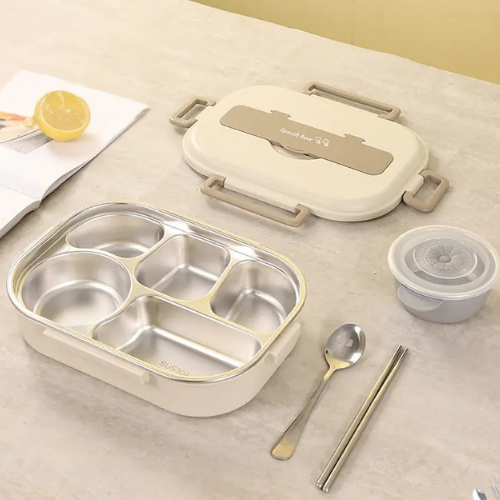 Leakproof stainless lunch box by Living Abroad Creations in beige